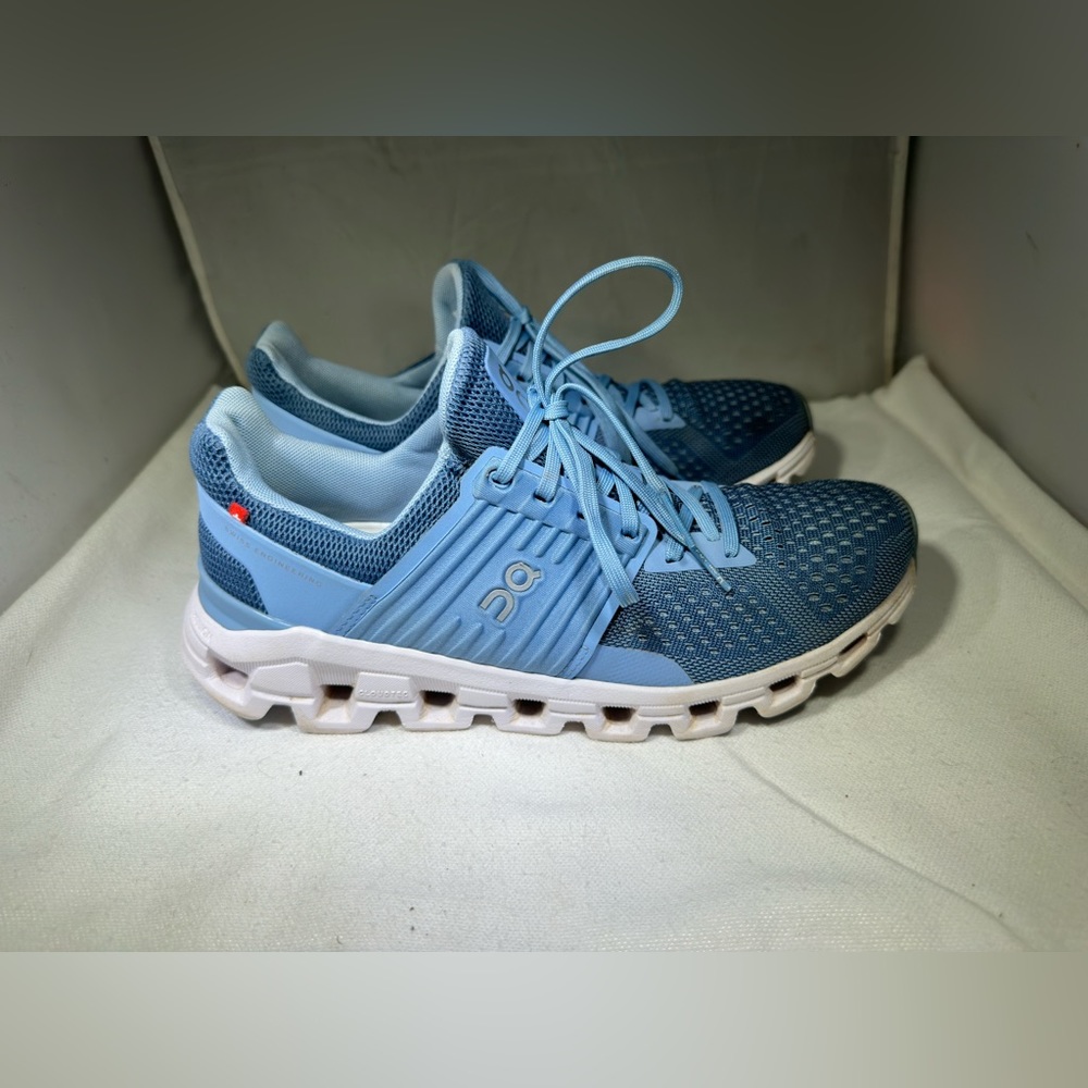 PreOwned On Cloud  Cloudswift Lake Sky Running Blue White Women's 8.5 - Picture 3 of 7